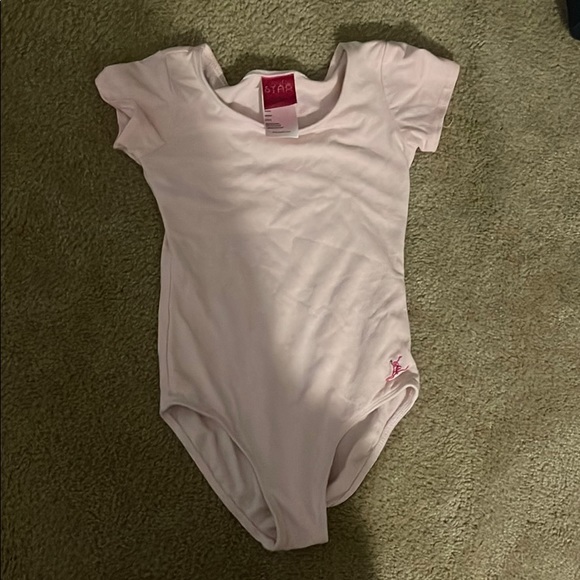 Pale pink Leo - Picture 1 of 1